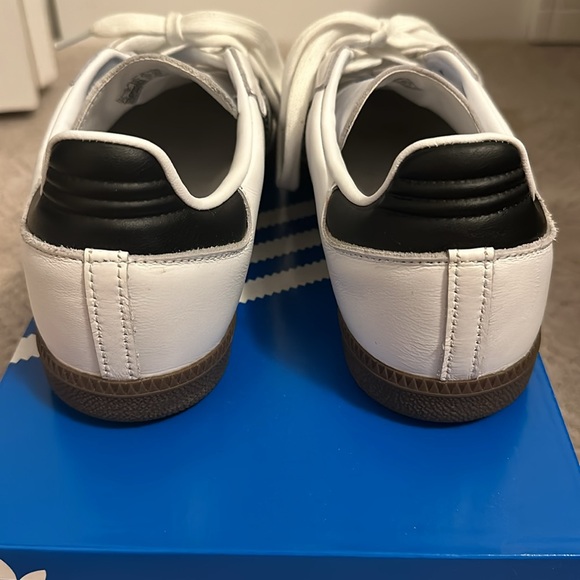 Like new Adidas Samba OG shoes size 7.5 men’s, 8.5 women’s - Picture 3 of 9